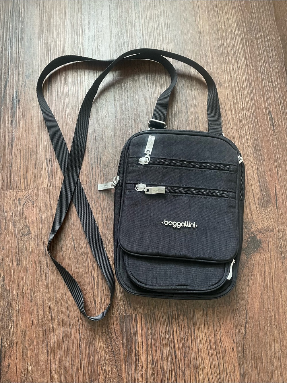Baggallini Crossbody Bag Small Black Nylon RFID Travel Organizer Purse